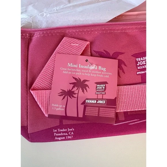 NWT Trader Joe's Pink Mini Insulated Cooler Lunch Bag - Picture 3 of 5